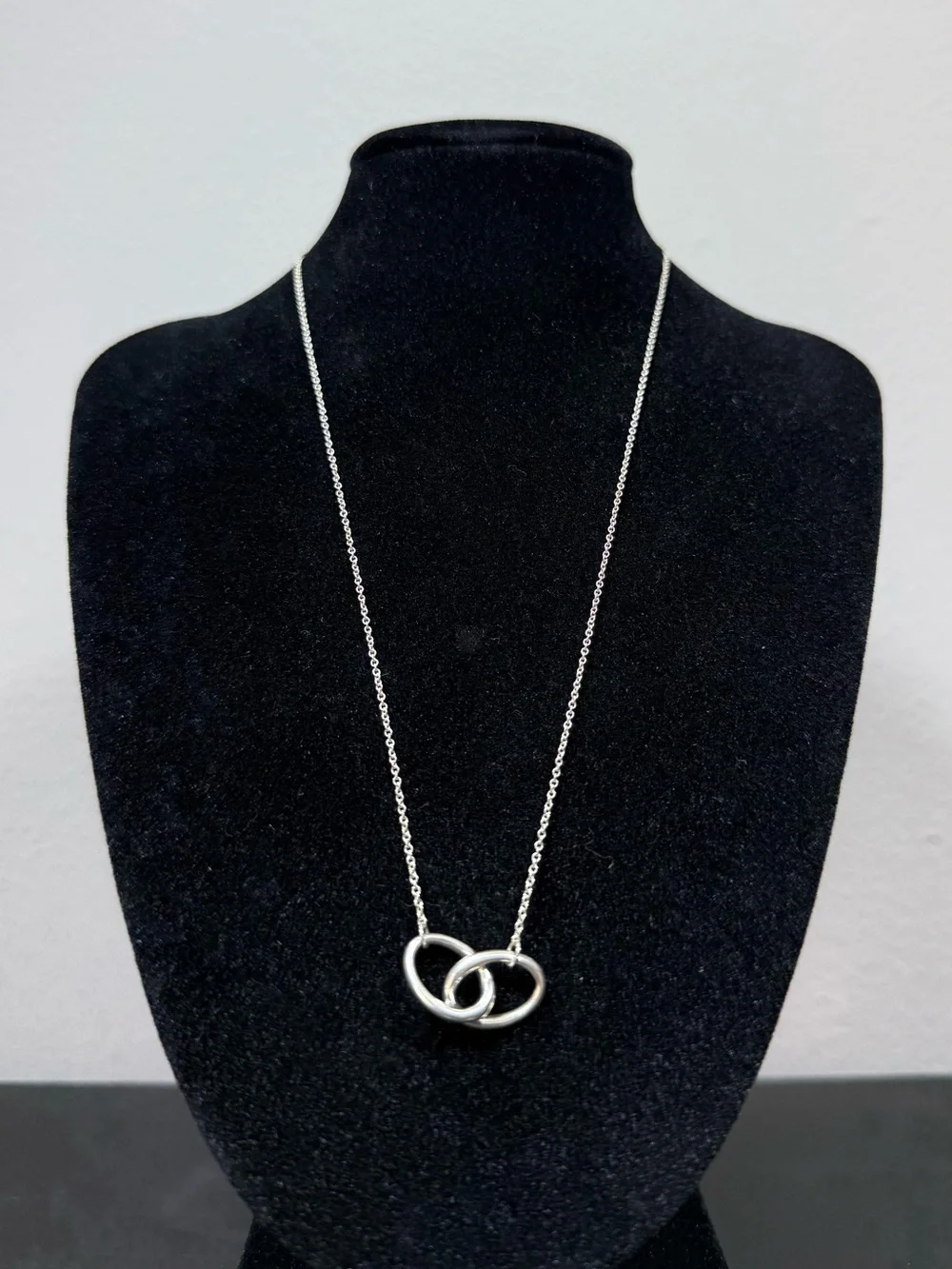 Tiffany & Co. Silver Interlocking Circle Necklace